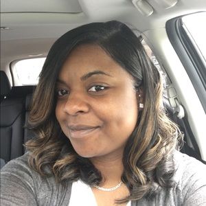 Meet your Posher, Monique